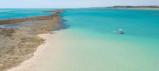 Passeio de jangada pela Crôa de São Bento saindo de Maragogi